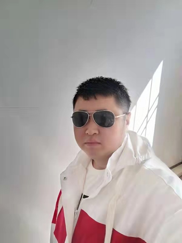 大漠叔叔的第一张照片--厦门相亲服务中心