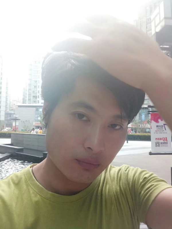 钢铁侠的第一张照片--厦门相亲服务中心