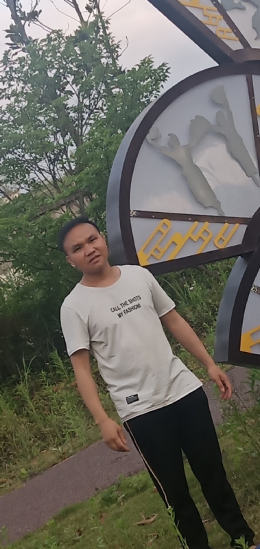 愉快的阳光的第一张照片--厦门相亲服务中心