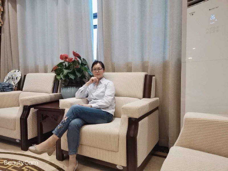 秋水伊人的第一张照片--厦门相亲服务中心