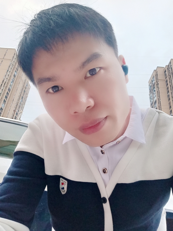 雨霁月清风的第一张照片--厦门相亲服务中心