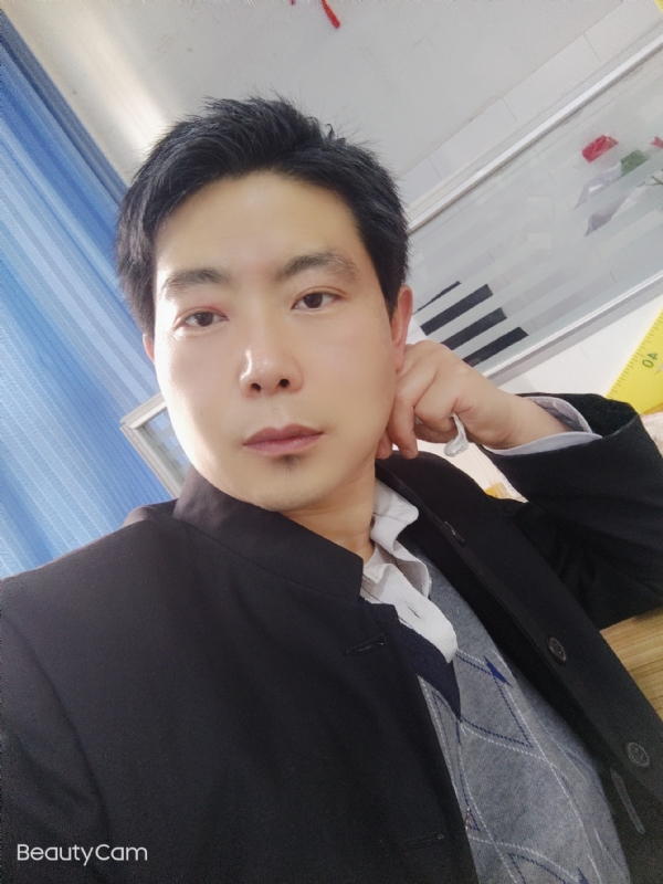 铜豌豆的第一张照片--厦门相亲服务中心