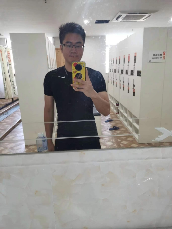 习惯发呆的第一张照片--厦门相亲服务中心