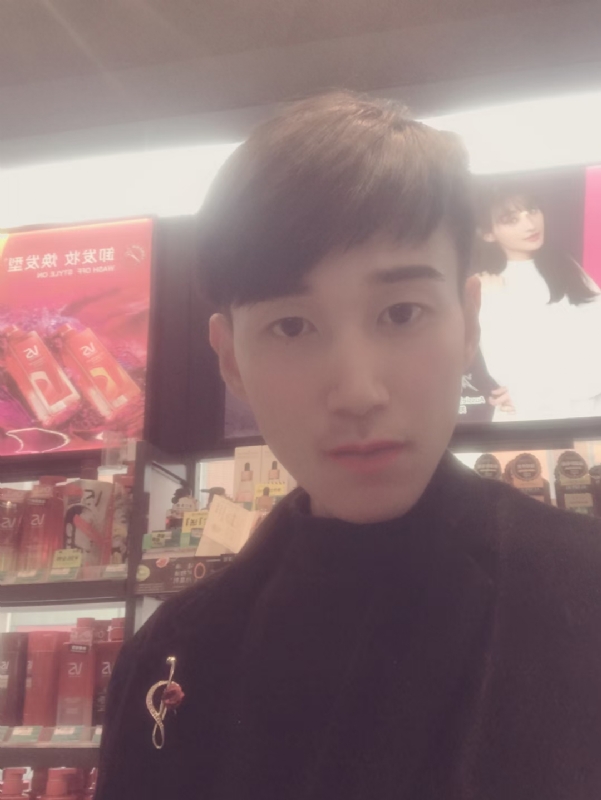 唯美的爱情故事的第一张照片--厦门相亲服务中心