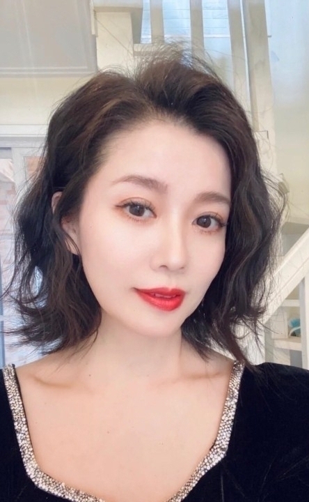 束負的第一张照片--厦门相亲服务中心