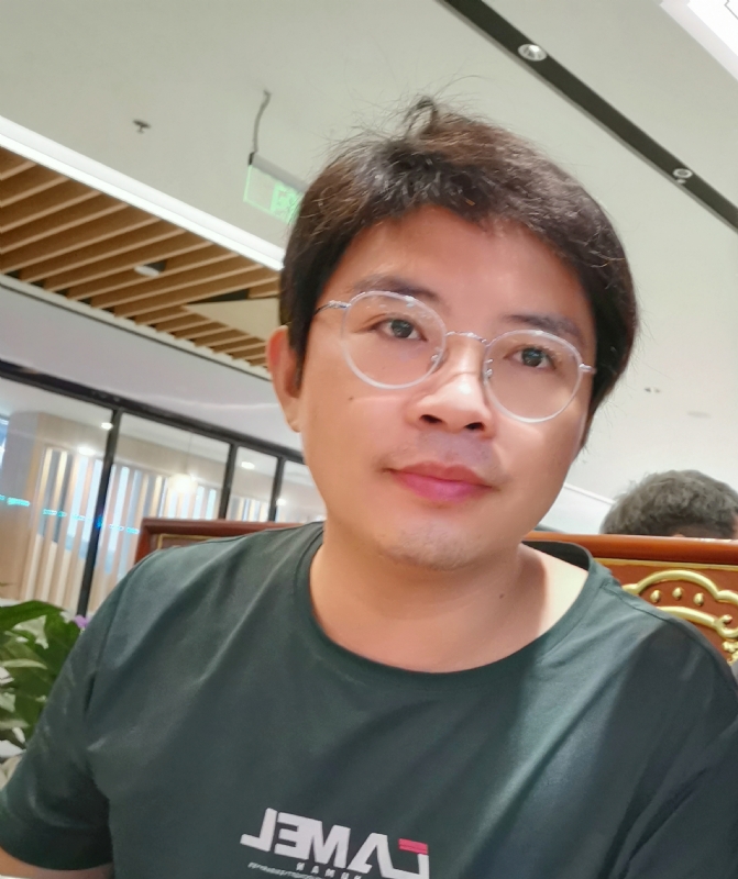 陆迅的第三张照片--厦门相亲服务中心