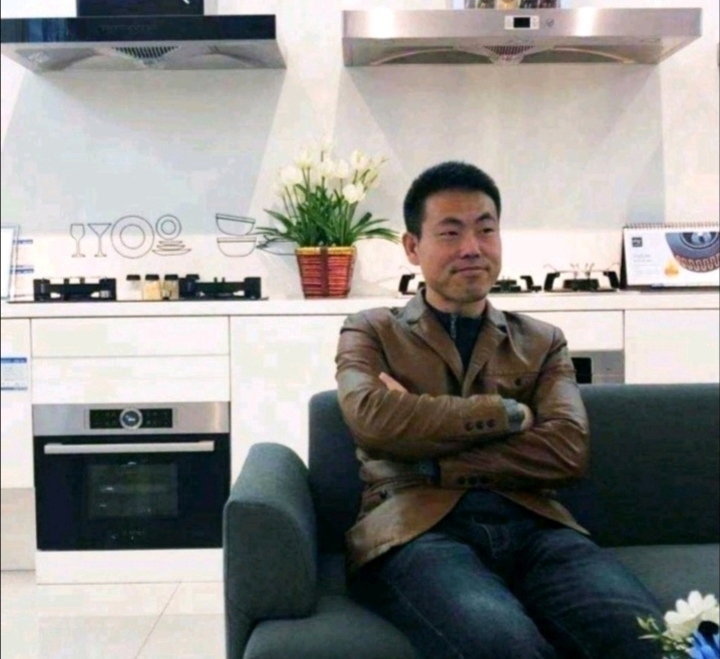 奋斗的执着的第一张照片--厦门相亲服务中心