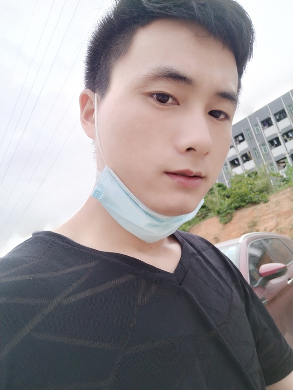 何凡的第二张照片--厦门相亲服务中心