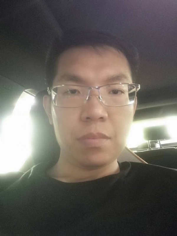 小黑包的第一张照片--厦门相亲服务中心