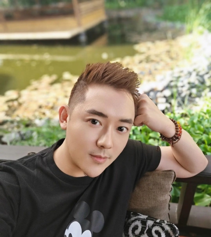 黄家豪的第二张照片--厦门相亲服务中心