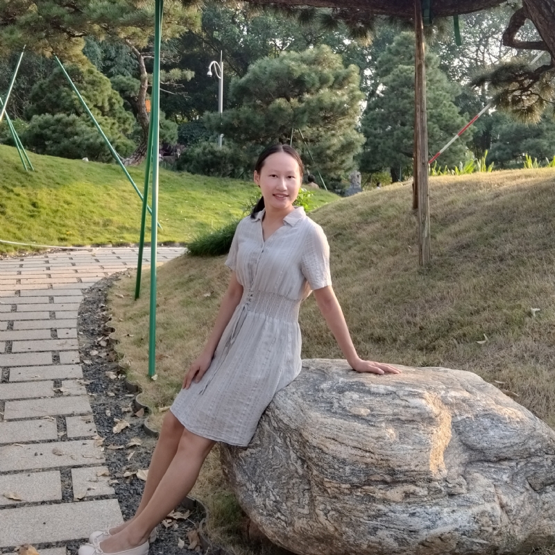 欣欣向荣的第一张照片--厦门相亲服务中心