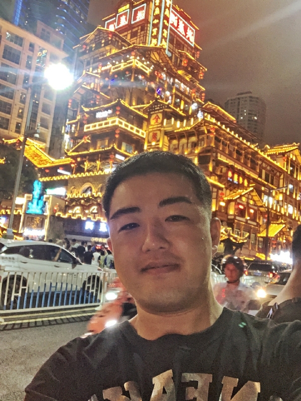 钢铁侠的第一张照片--厦门相亲服务中心