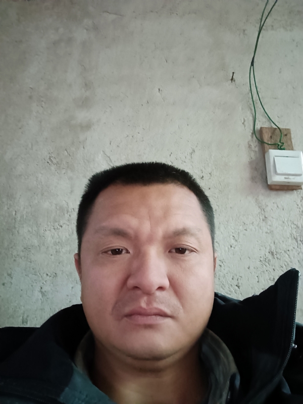 兰成龙的第三张照片--厦门相亲服务中心