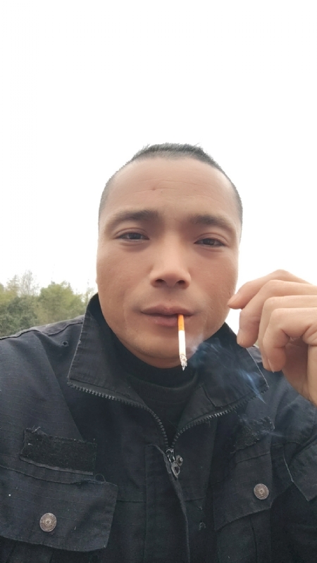 伯爵的第一张照片--厦门相亲服务中心
