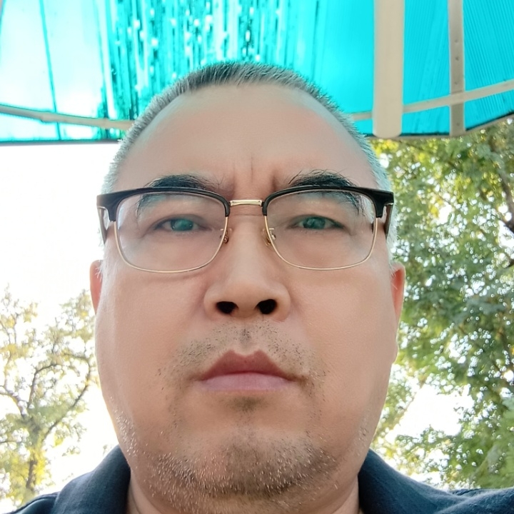 绿萝的第一张照片--厦门相亲服务中心