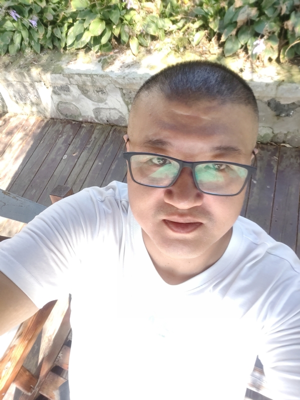 羊十八的第一张照片--厦门相亲服务中心