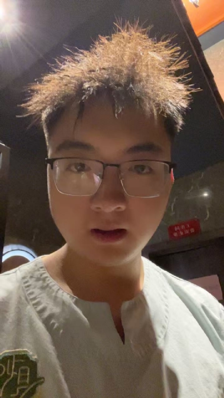 成熟稳重的男士的第一张照片--厦门相亲服务中心