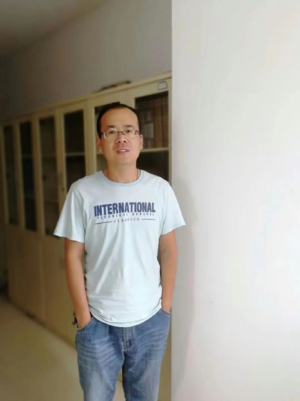 黄土麦田的第三张照片--厦门相亲服务中心