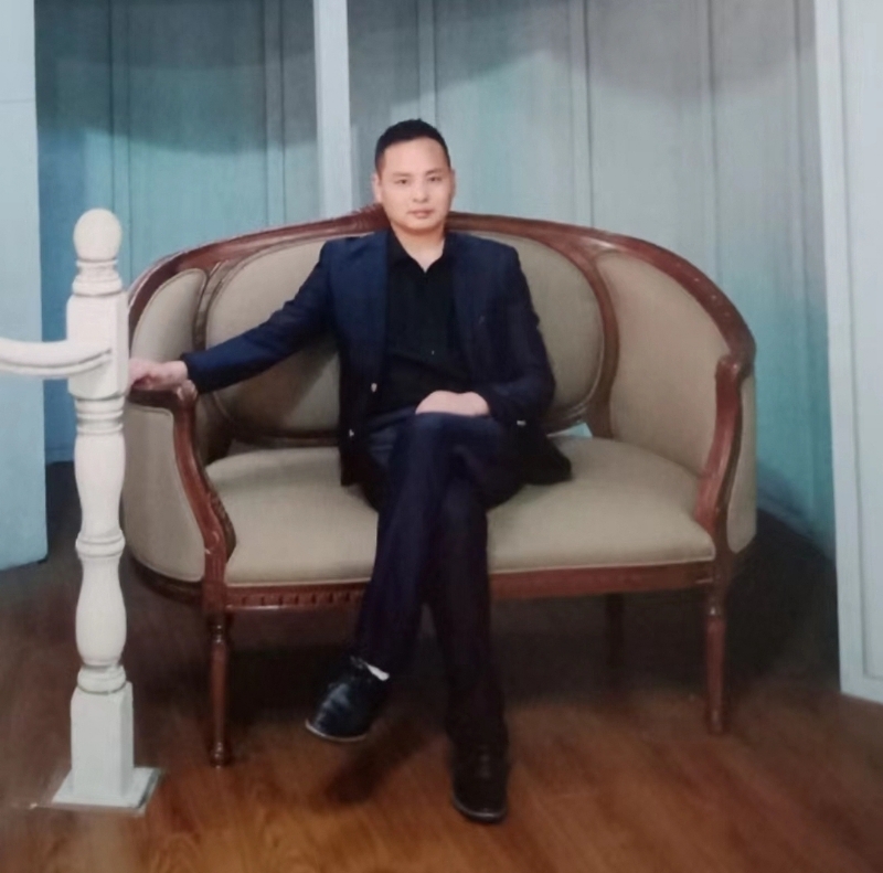 龙行天下的第二张照片--厦门相亲服务中心