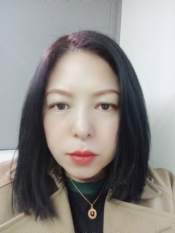 尘颜的第一张照片--厦门相亲服务中心
