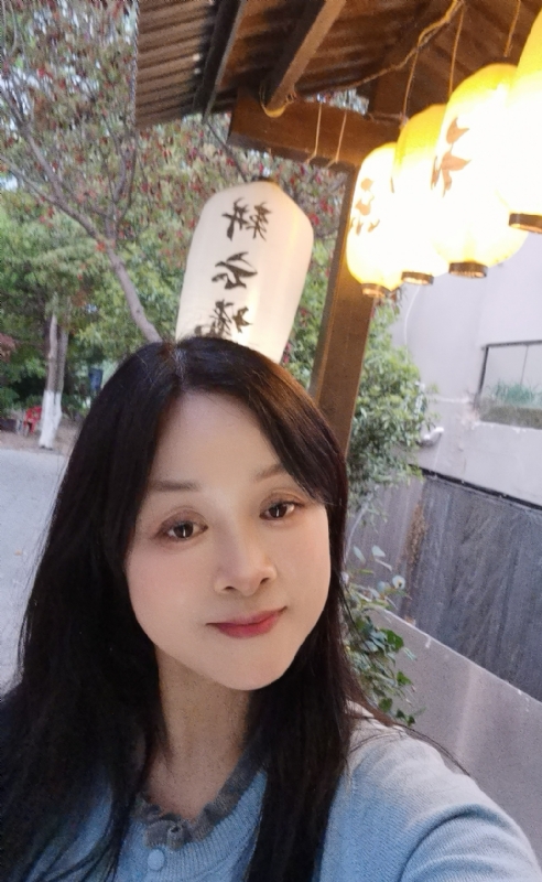 伊伊的第一张照片--厦门相亲服务中心