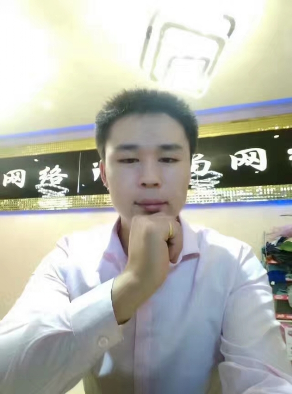 沉默寡言的第一张照片--厦门相亲服务中心