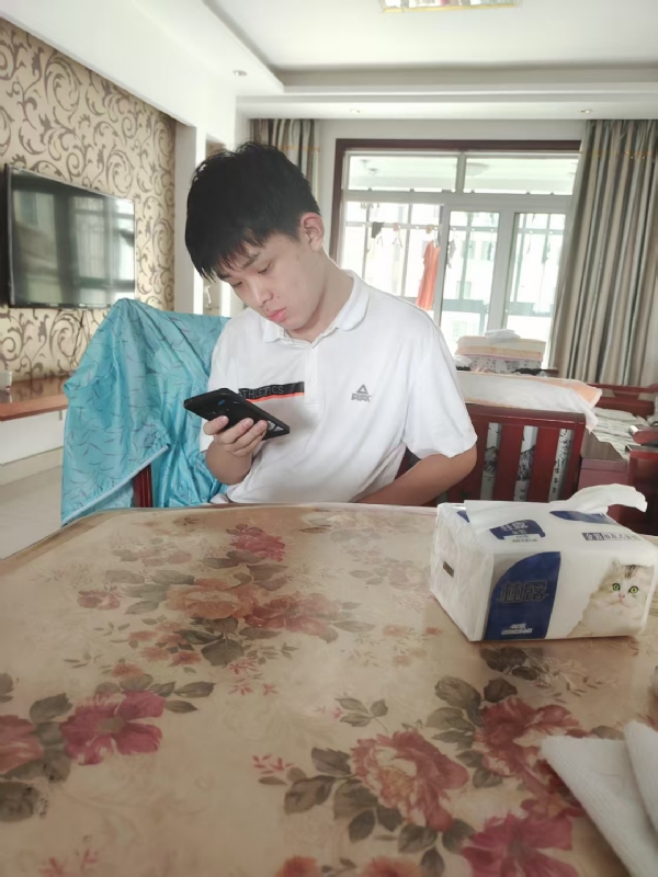 铁在烧的第一张照片--厦门相亲服务中心