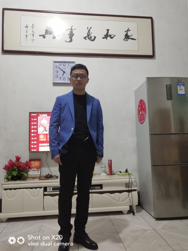 孤独的狼的第一张照片--厦门相亲服务中心
