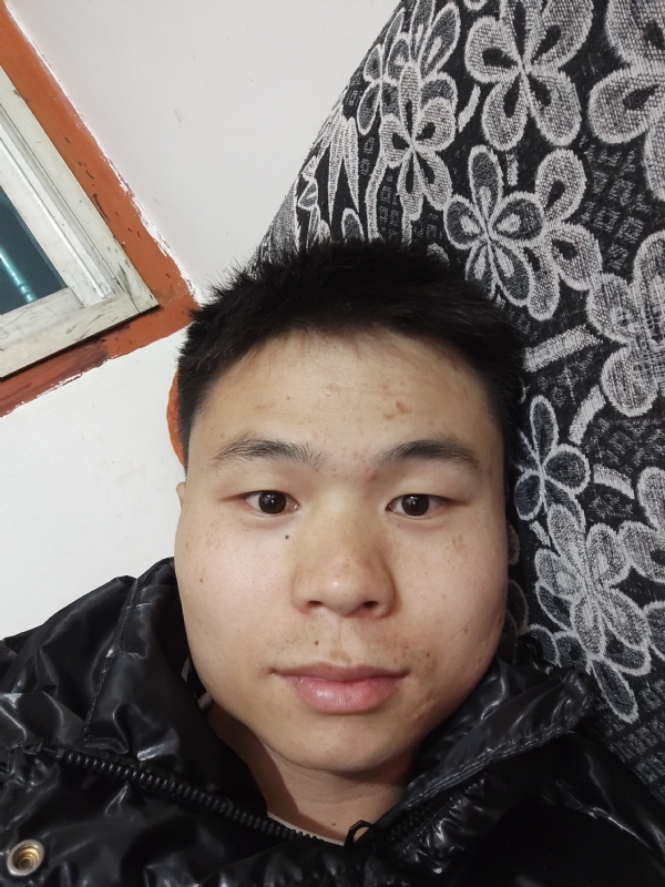 麒麟区幼儿园扛把子的第三张照片--厦门相亲服务中心