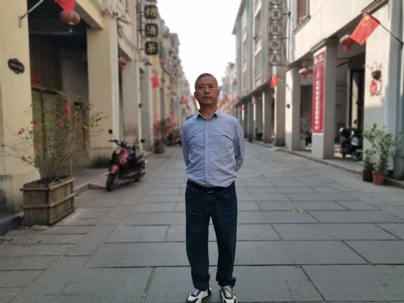 一粒尘埃的第一张照片--厦门相亲服务中心