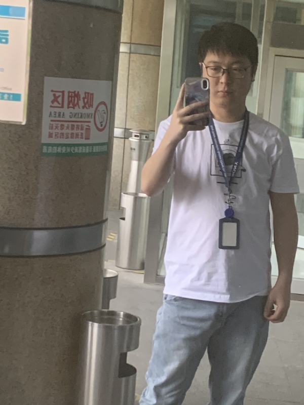 潜伏的第一张照片--厦门相亲服务中心