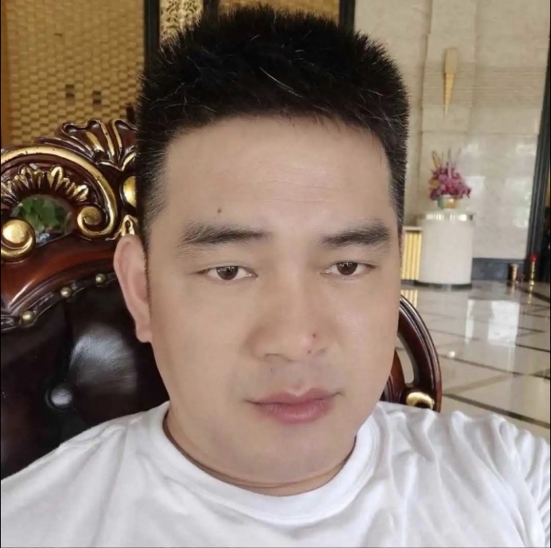随风的第一张照片--厦门相亲服务中心