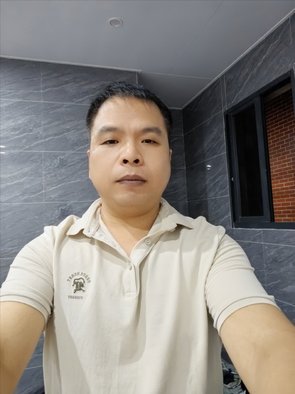 刘两水的第一张照片--厦门相亲服务中心