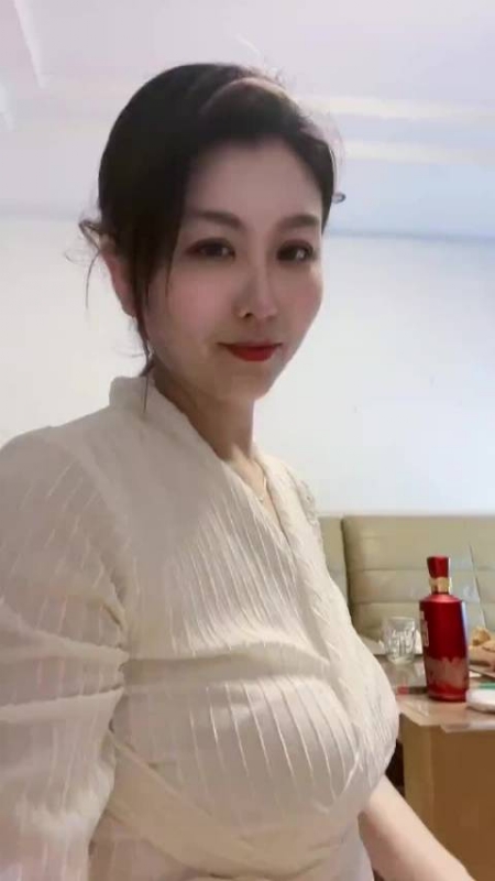 钕钕的第一张照片--厦门相亲服务中心