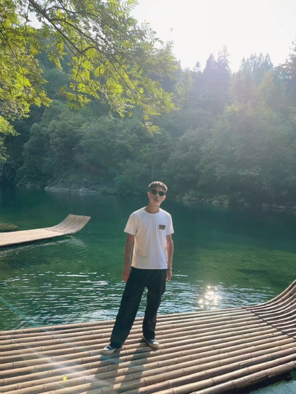 林言的第二张照片--厦门相亲服务中心