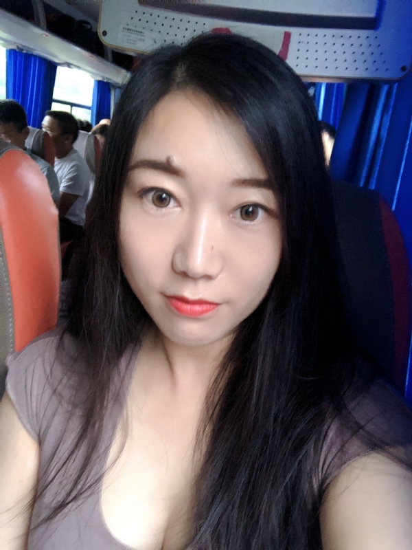 杨杨的第一张照片--厦门相亲服务中心