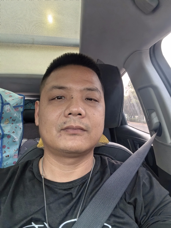 卖电池的大叔的第一张照片--厦门相亲服务中心